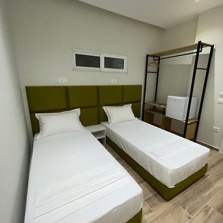 Hotel Rai Саранда Экстерьер фото