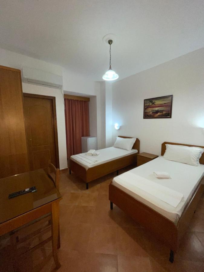 Hotel Rai Саранда Экстерьер фото