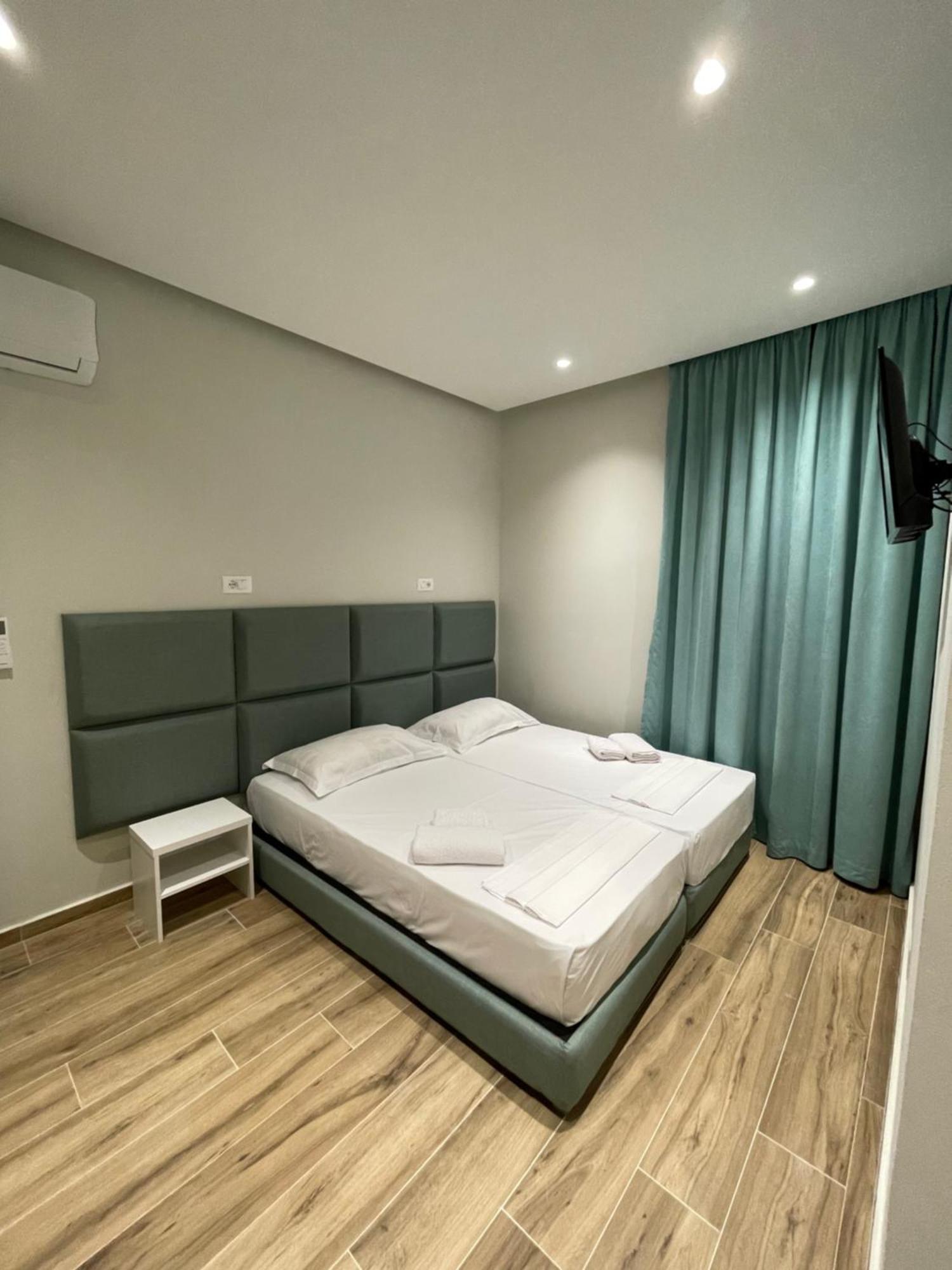 Hotel Rai Саранда Экстерьер фото