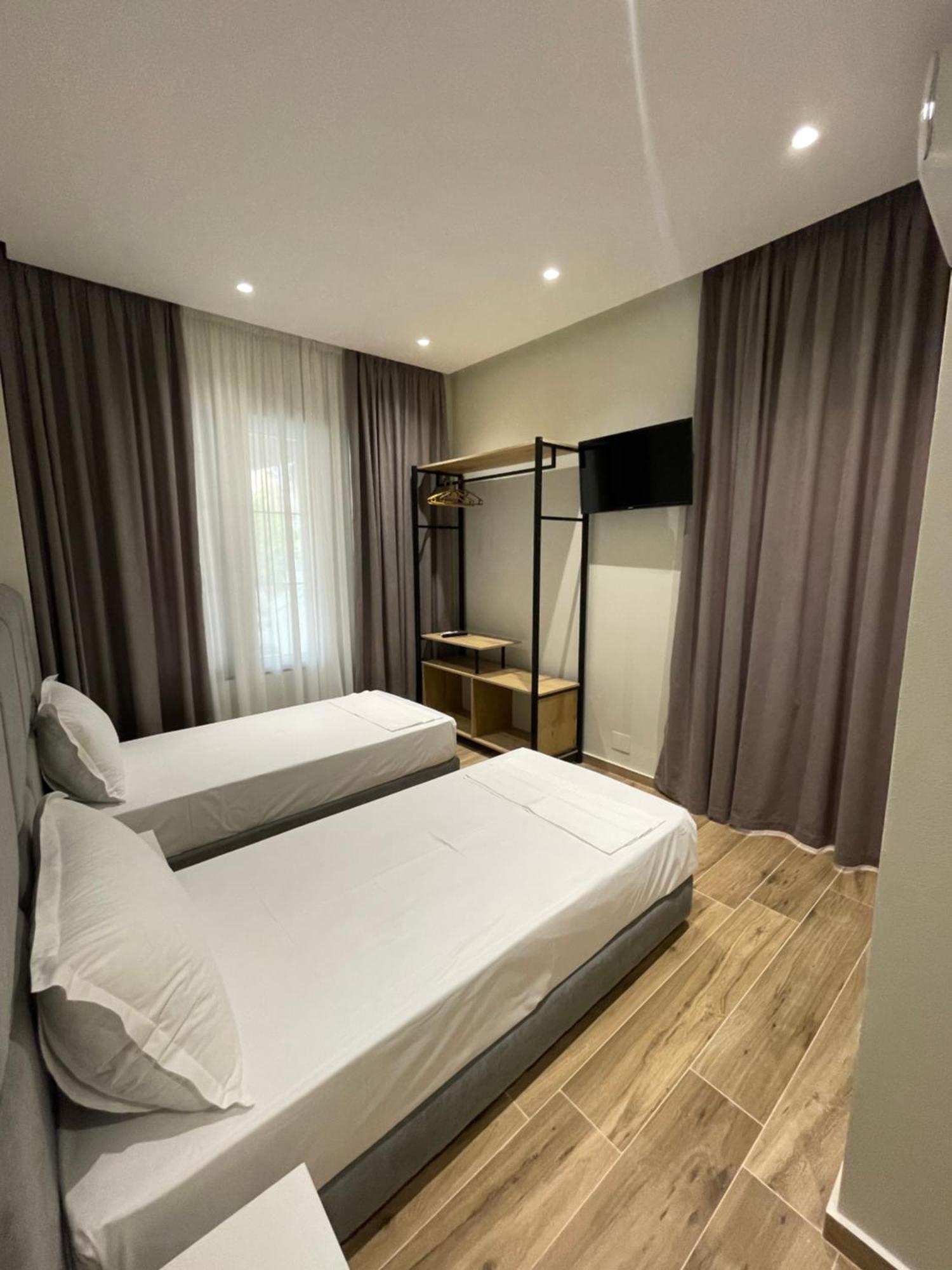 Hotel Rai Саранда Экстерьер фото