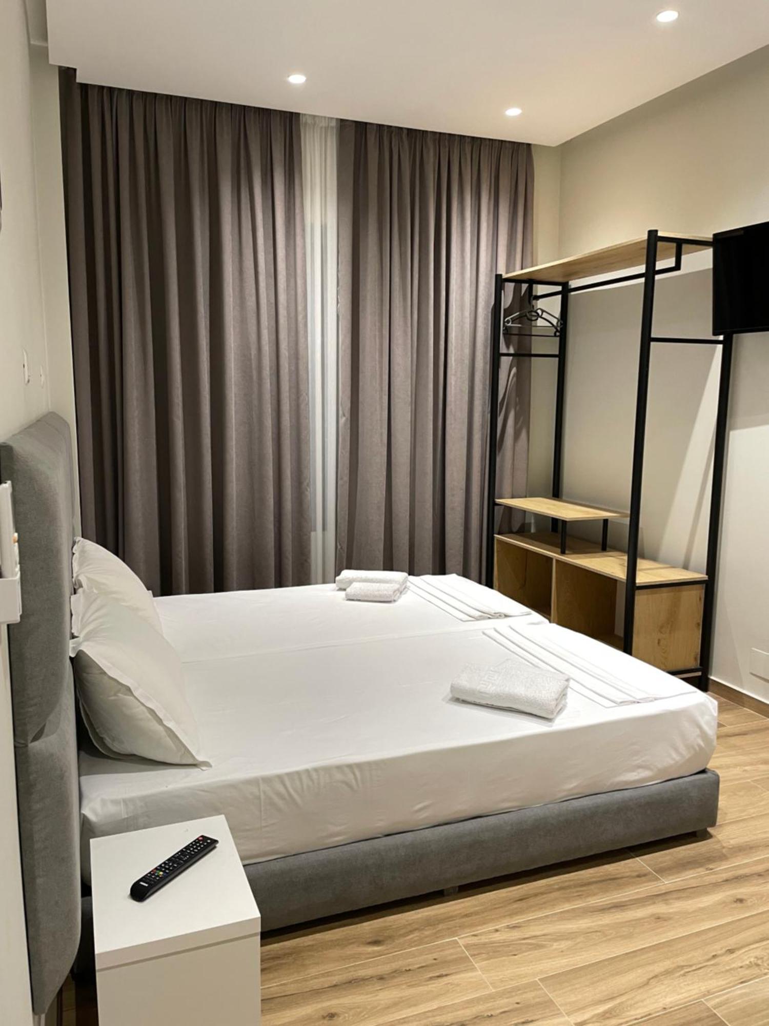 Hotel Rai Саранда Экстерьер фото